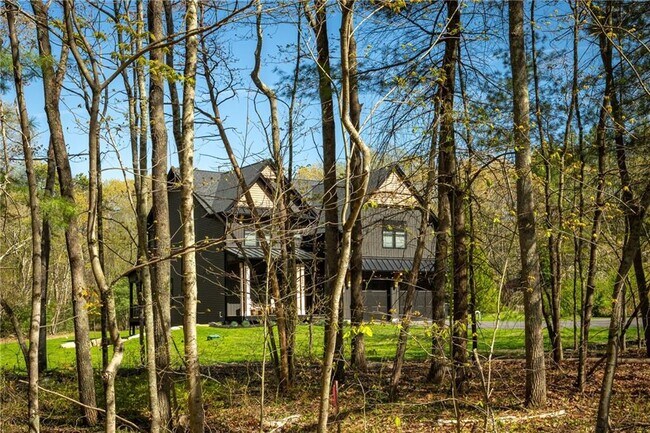Building Photo - 450 Carrs Pond Rd