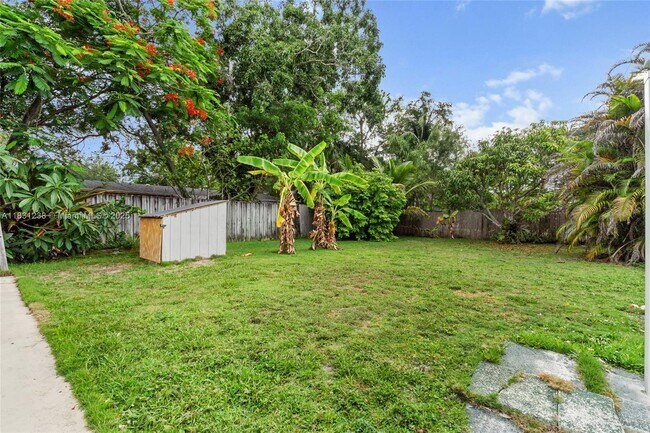 Building Photo - 8225 SW 117th Terrace