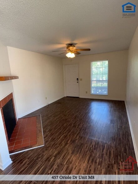 Building Photo - 457 Oriole Dr