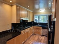 Building Photo - 2279 Saranne St