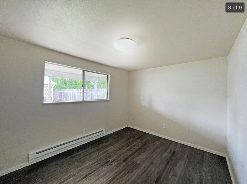 Building Photo - 130 166th St S