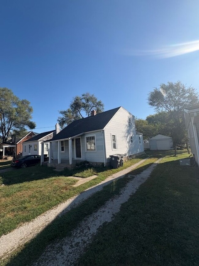 Building Photo - House for Rent - Spacious 4 bed home with ...
