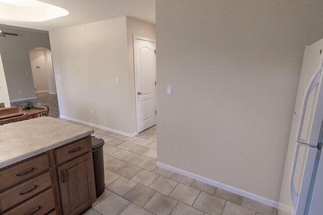 Building Photo - 4203 Spring Cress Dr