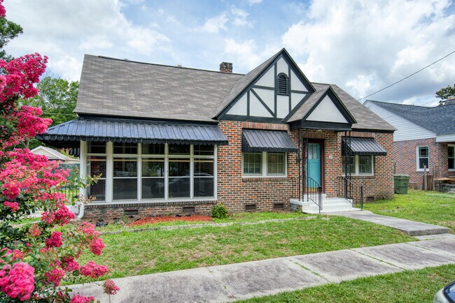 Building Photo - 6 Warren Ct