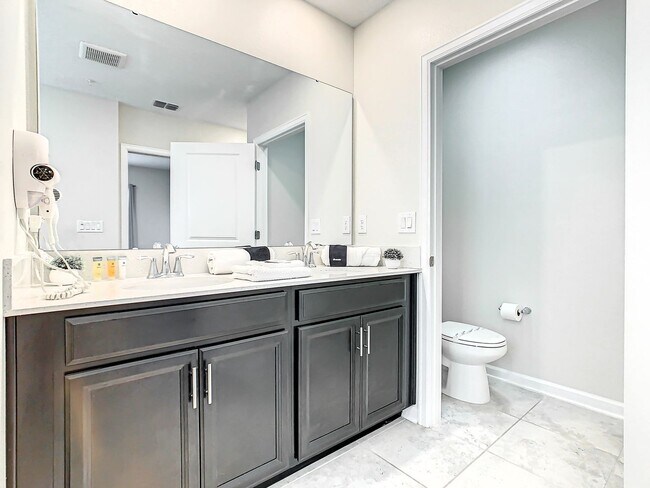 Building Photo - Beautiful 2-Bedroom, 2-Bath Furnished Condo in ChampionsGate Resort – Furniture Optional!