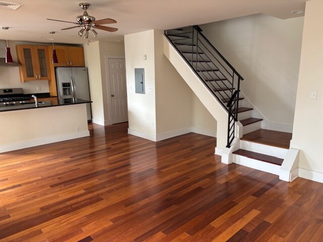 Building Photo - 3500 Sunnyside Ave