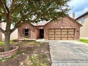 Building Photo - Single story beauty in the Cobblestone Community
