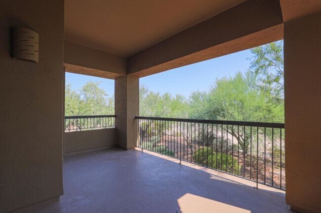 Building Photo - 21320 N 56th St