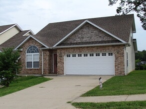 Building Photo - Available 10/7/2025