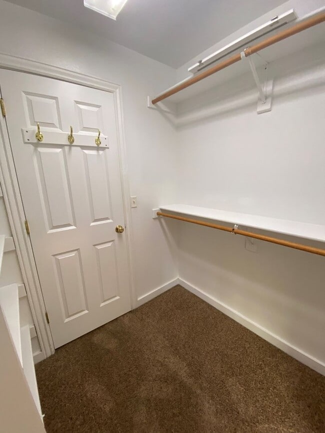 Building Photo - 322 N 50th Ave