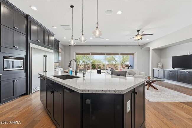 Building Photo - 4254 E Valencia Dr