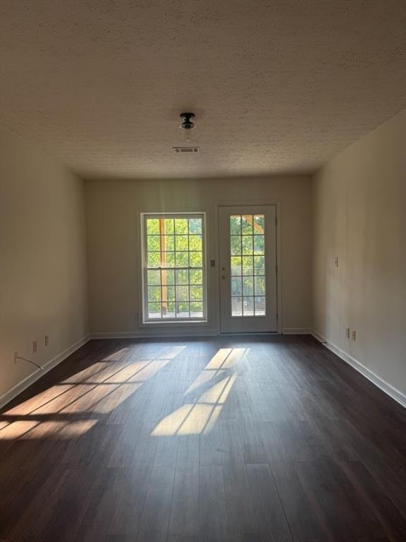Building Photo - 3091 Colonial Way