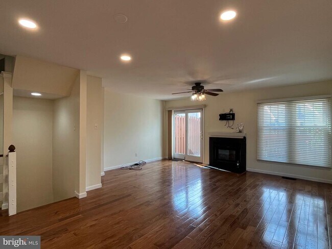 Building Photo - 865 Durant Ct