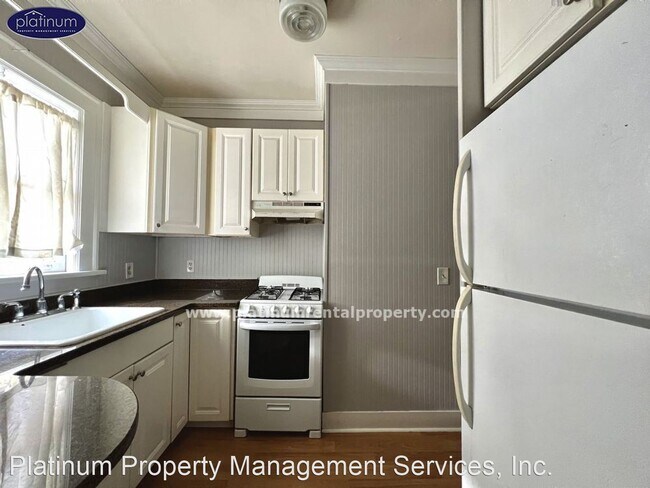 Building Photo - 1 br, 1 bath House - 1125 Briarcliff Place...