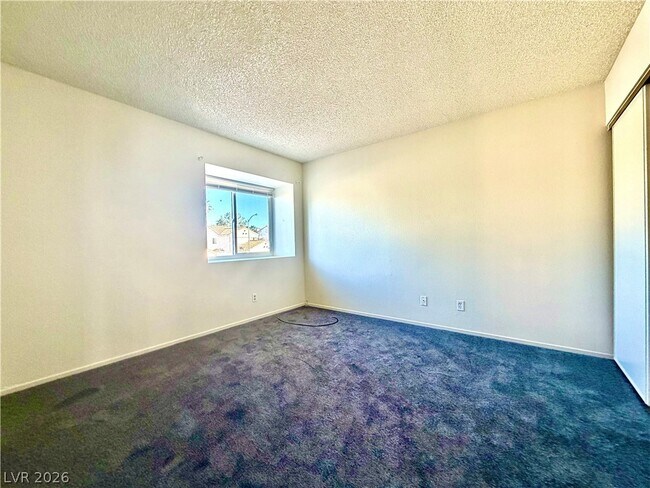 Building Photo - 2063 Waverly Cir