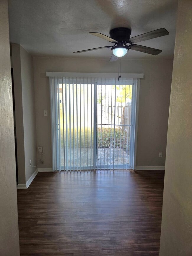 Building Photo - 5602 Banbury Ct