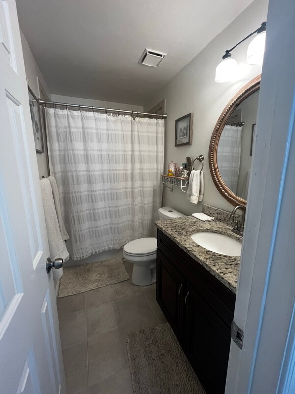 Building Photo - 1112 Bonfield Ct