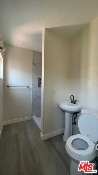 Building Photo - 836 S Catalina St