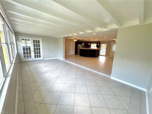 Building Photo - 4522 SE 10th Pl