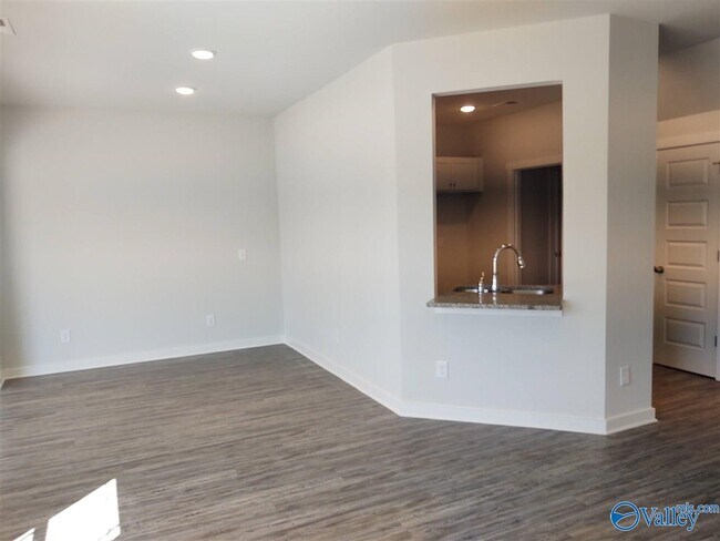 Building Photo - 109 Woodsbrook Pl SW