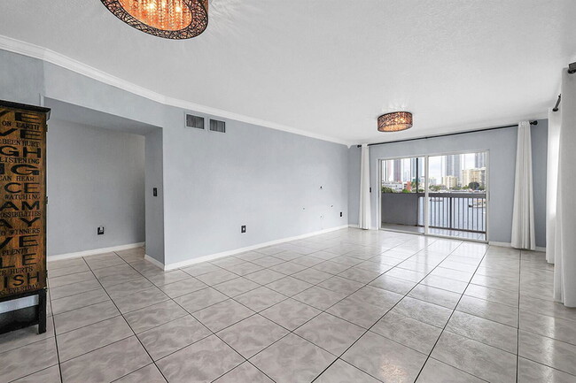 Building Photo - 462 Golden Isles Dr
