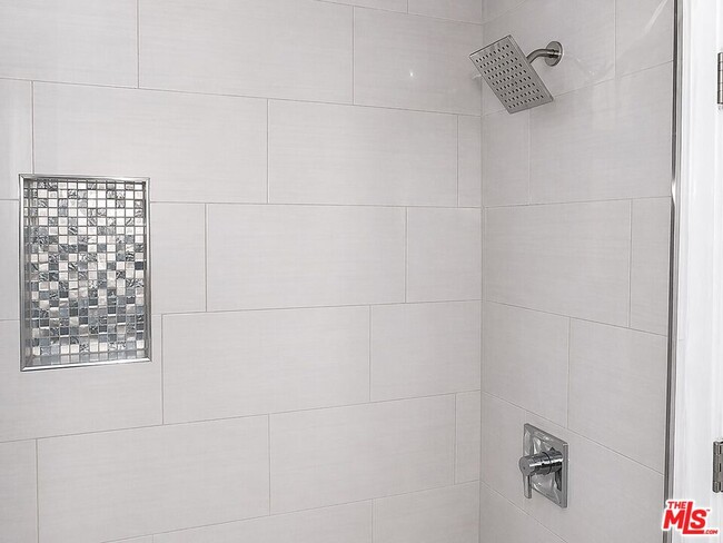 Building Photo - 5534 Bonner Ave