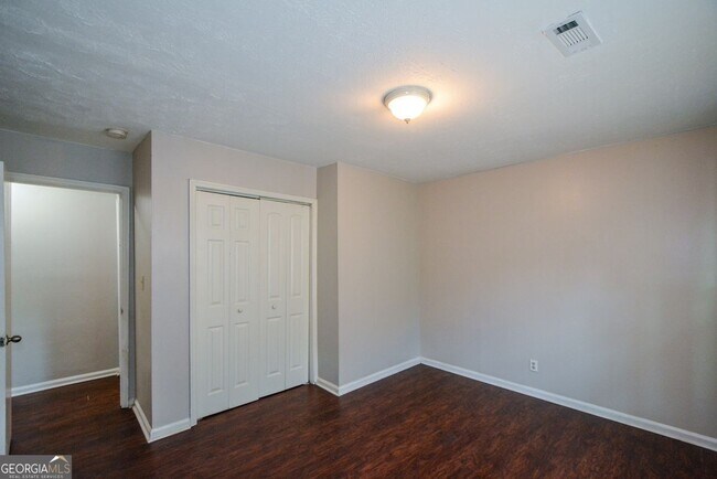 Building Photo - 2259 Nelms Dr SW