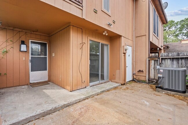 Building Photo - 7823 Bateman Ln