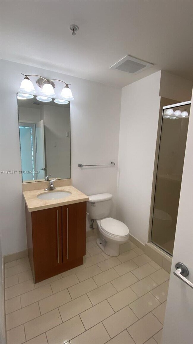 Building Photo - 1111 SW 1st Ave