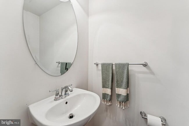 Building Photo - 15304 Pocopson Creek Way