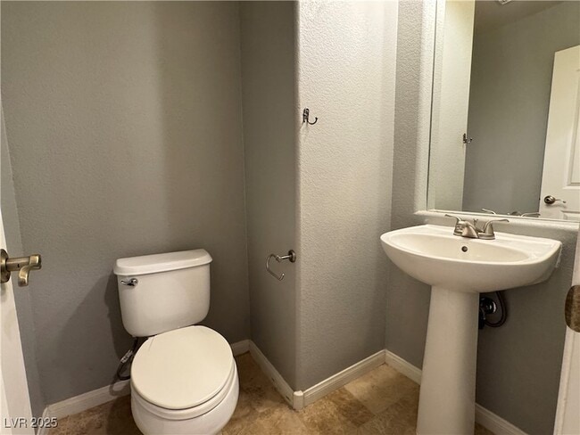 Building Photo - 8278 Apple Barn Ave