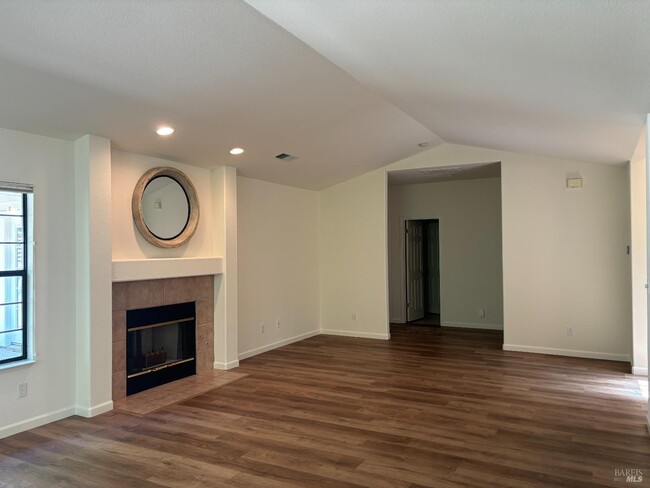 Building Photo - 735 Amherst Cir