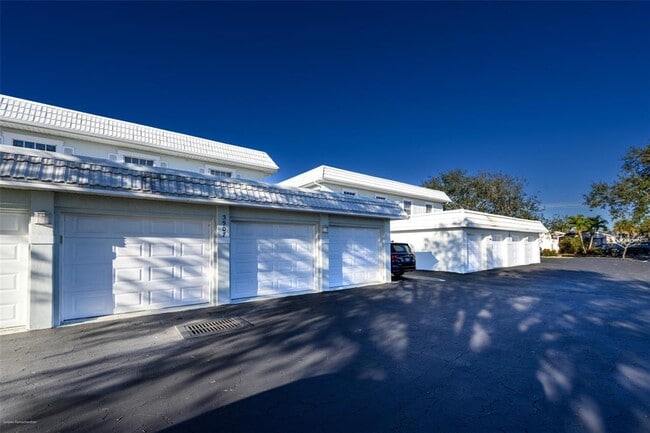 Building Photo - 3907 San Rocco Dr