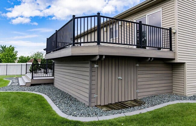 Building Photo - 1237 Diversion Dr