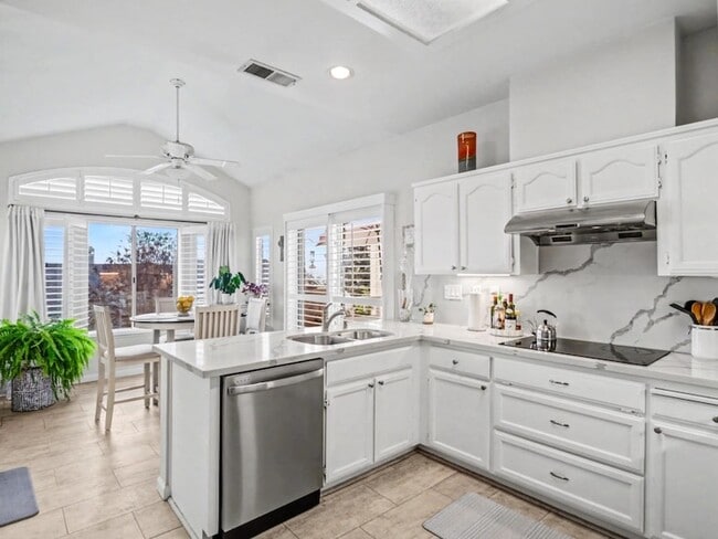 Building Photo - 7773 Beltane Dr