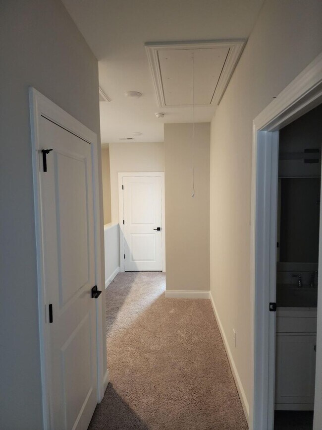 Building Photo - 2104-A  N. Kali Lane