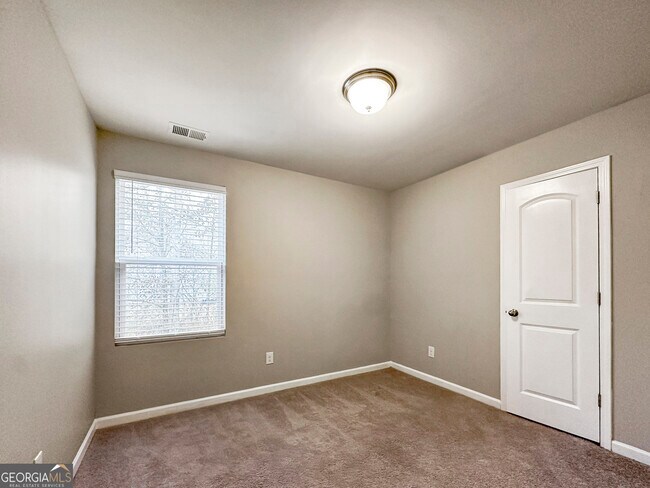 Building Photo - 75 Natures Trail