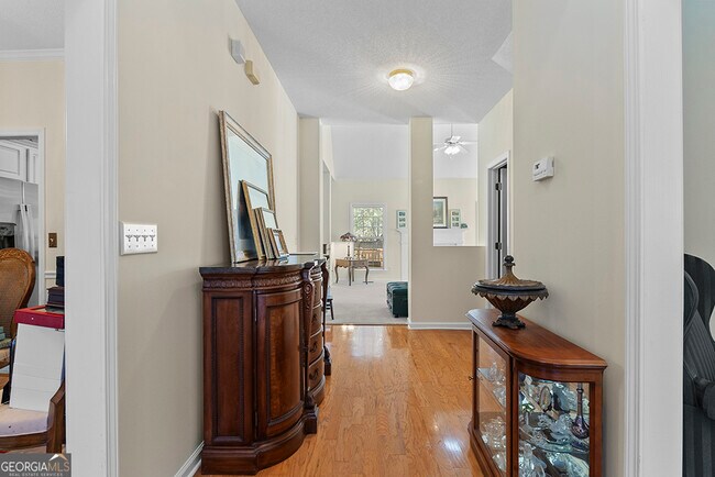 Building Photo - 643 Millrun Ct