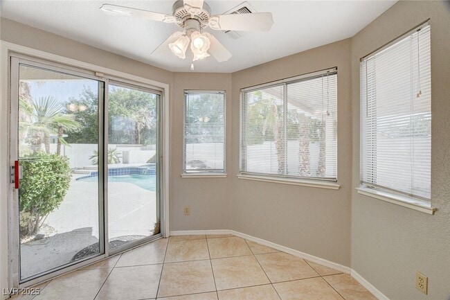 Building Photo - 4432 Crimson Leaf Dr