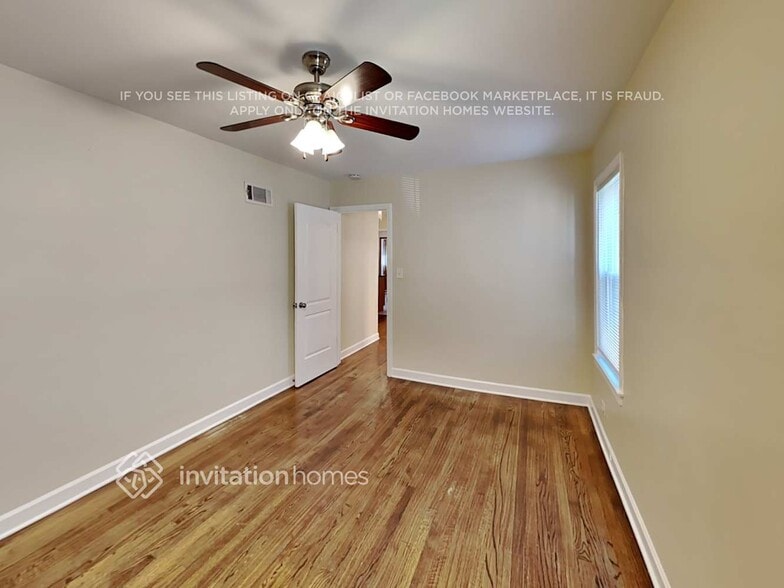 Building Photo - 3110 N Austin Ave
