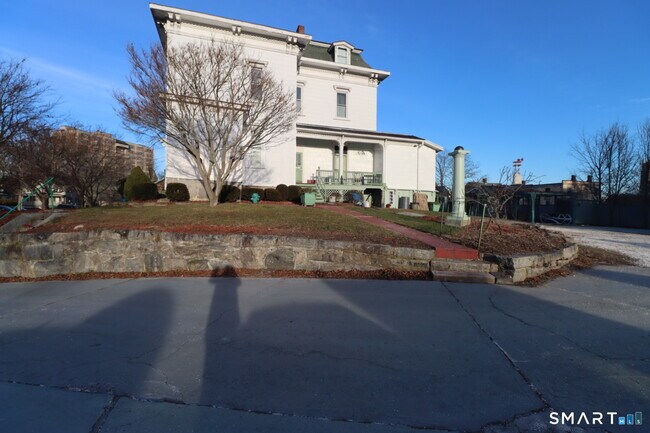 Building Photo - 40 Franklin St