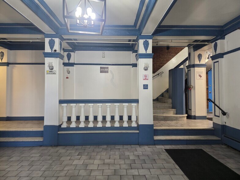 Lobby - 144 Old Bergen Rd