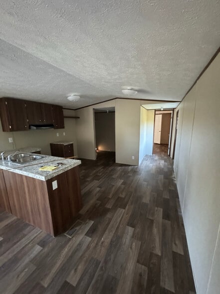 Building Photo - 495 Westover Dr