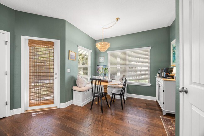 Building Photo - 120 Mosaic Oaks Cir