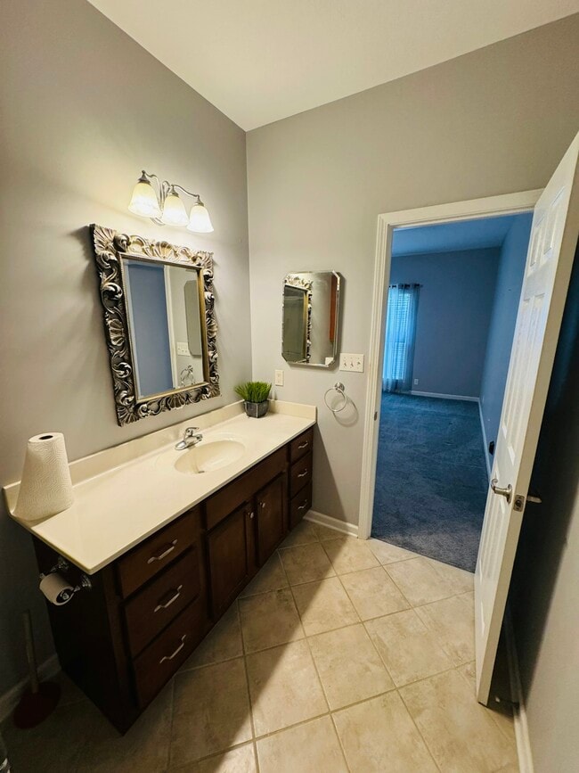 Building Photo - 7722 Ellisville Ln