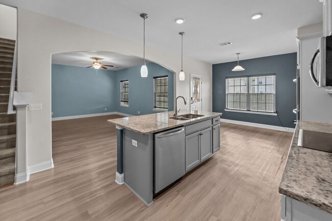 Building Photo - Spacious 5-Bedroom Home in The Palms at New Hampstead with Office & Screened Porch