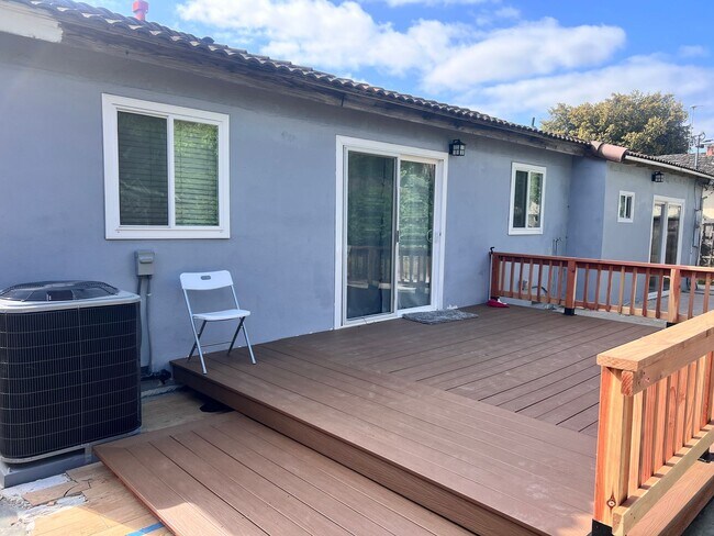 Building Photo - Completely Remodeled 4 Bedroom Home with C...