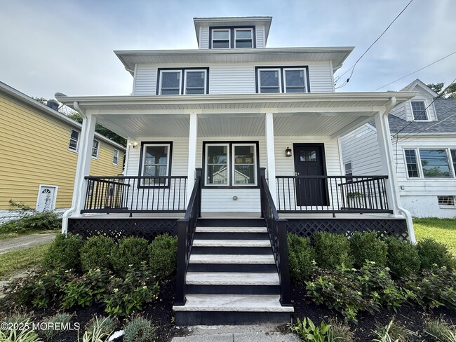 Building Photo - 163 Ridge Ave