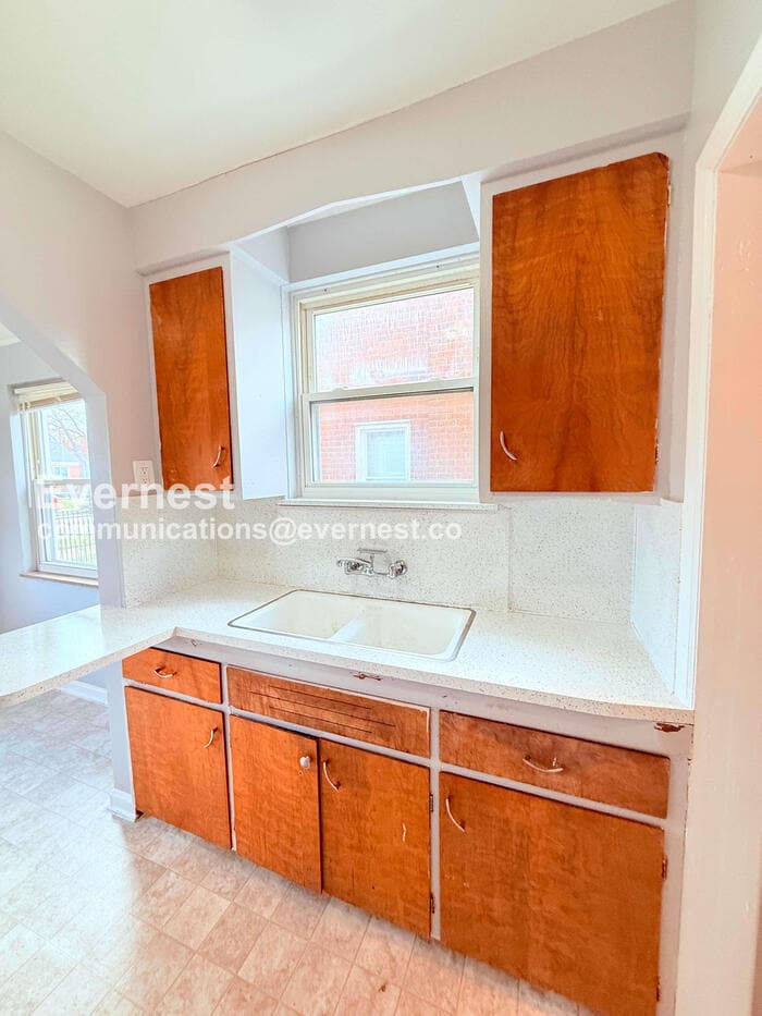 Building Photo - 13737 Capitol St