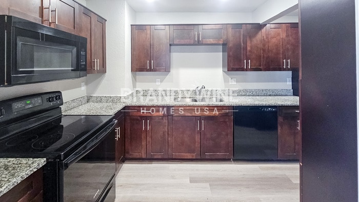 Building Photo - 1912 W Grace St